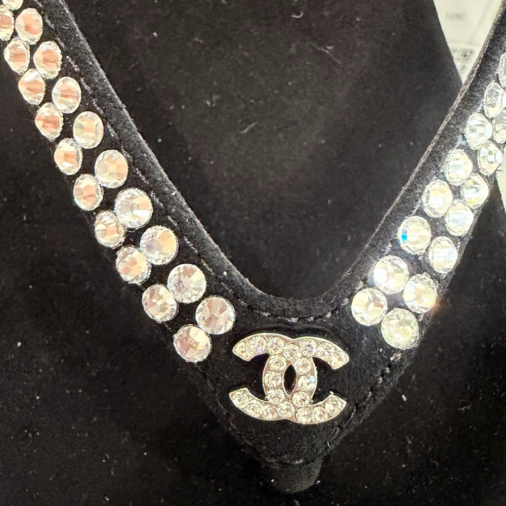 CHANEL suede Crystal Thong Sandals W box - Picture 4 of 6